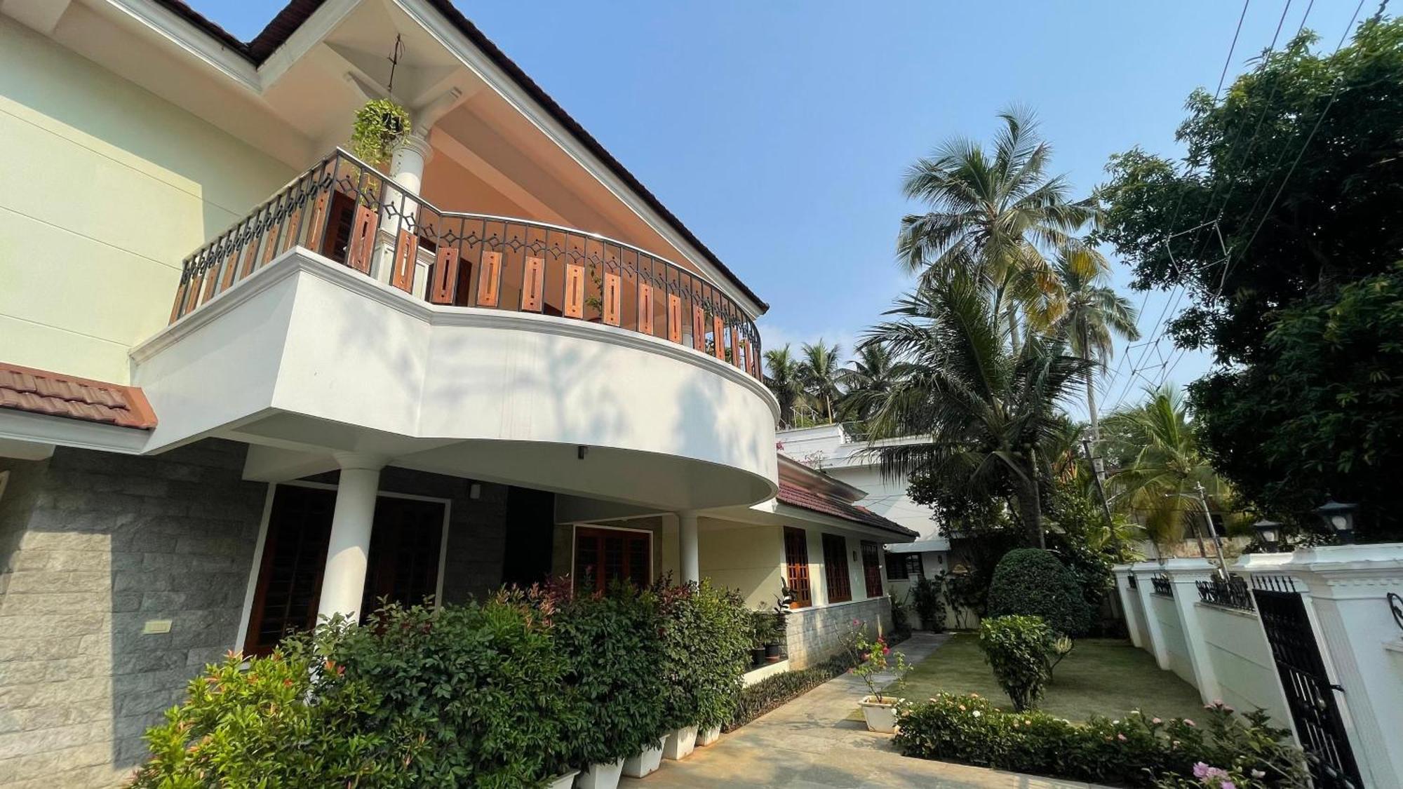 Pinky'S Villa Thiruvananthapuram Εξωτερικό φωτογραφία